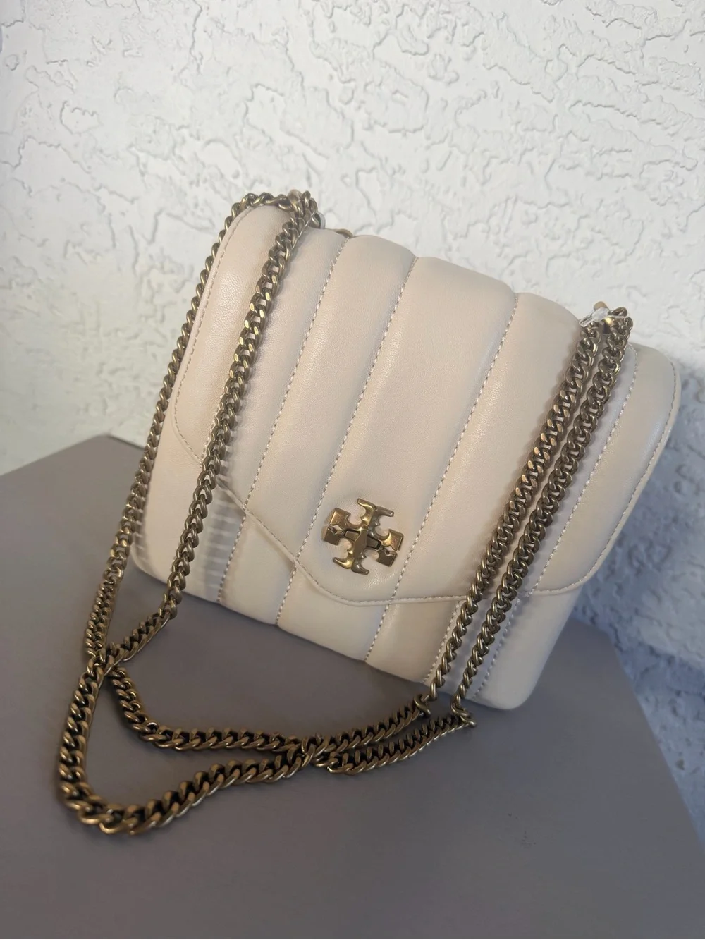 Tory Burch Cream Quilted Leather Shoulder Bag with Gold Chain